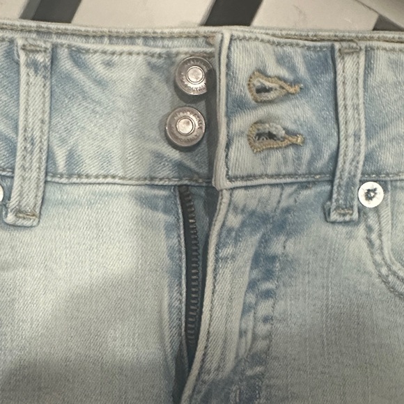 Aeropostale Light Wash Jean Shorts - Picture 4 of 7